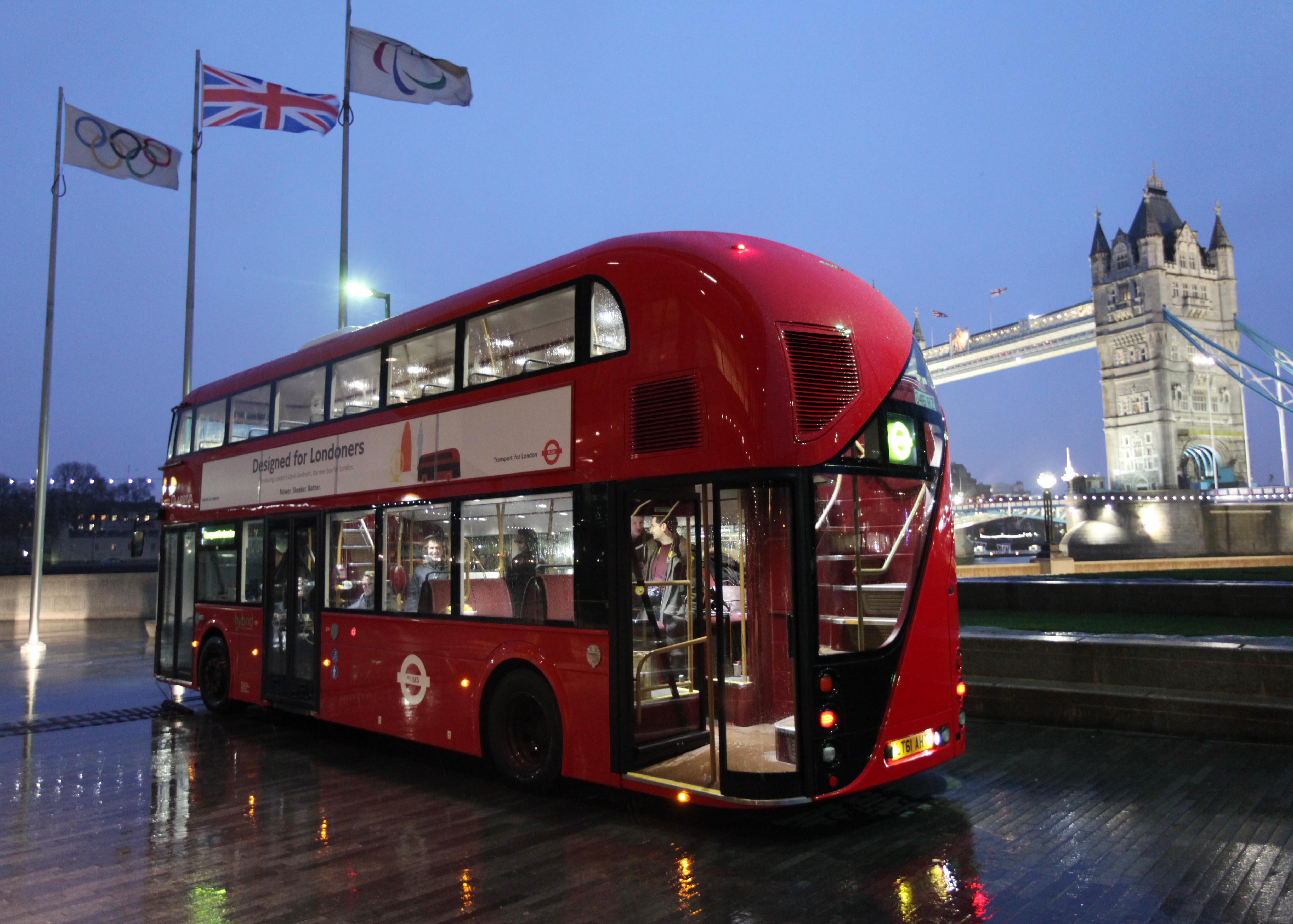 hamleys soft london bus