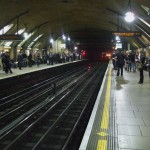 Baker_Street_stn_Circle_line_look_east