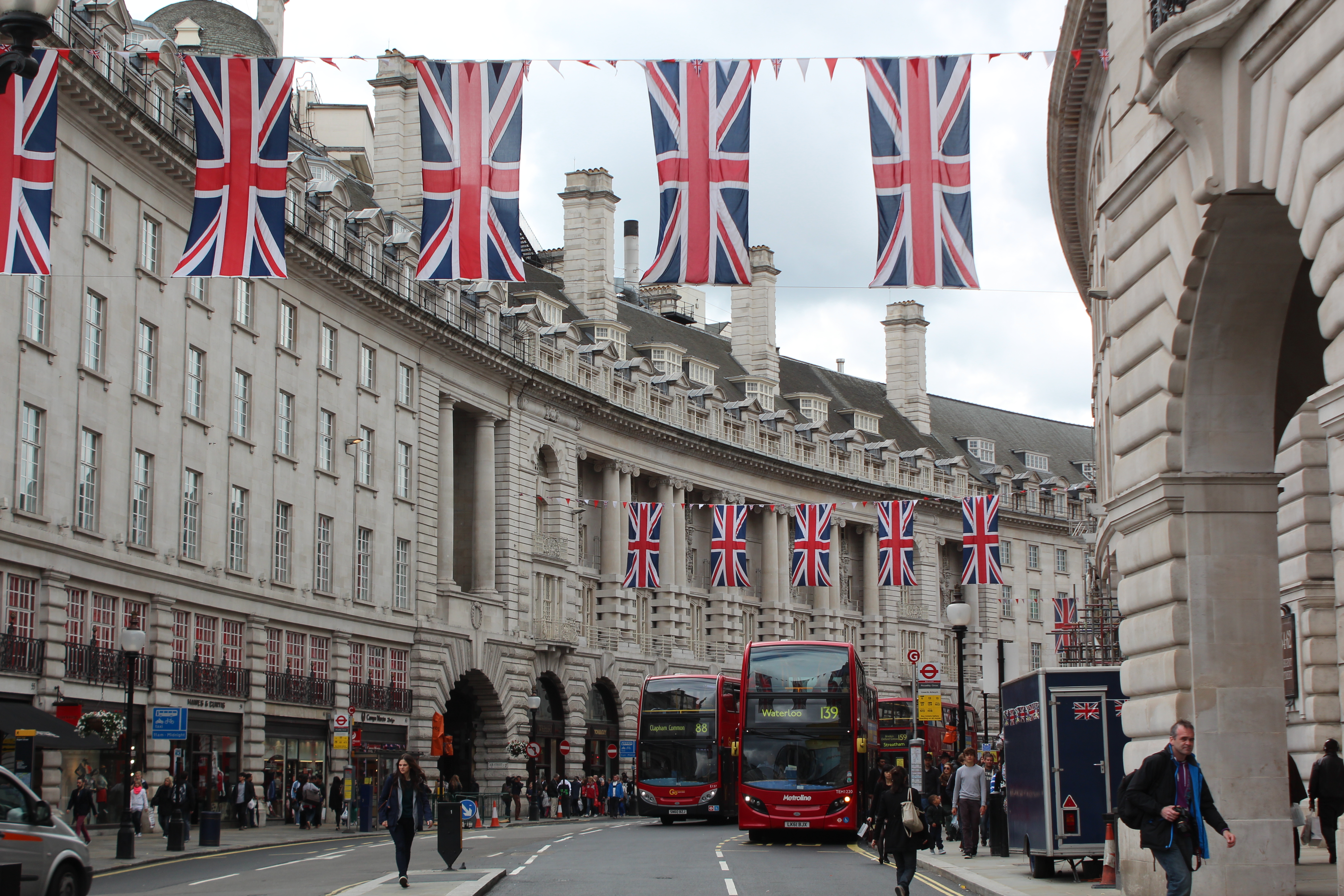 Hollister regent st online