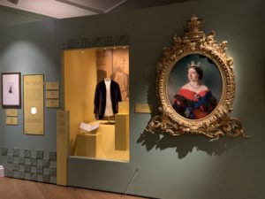 Victoria: Woman and Crown