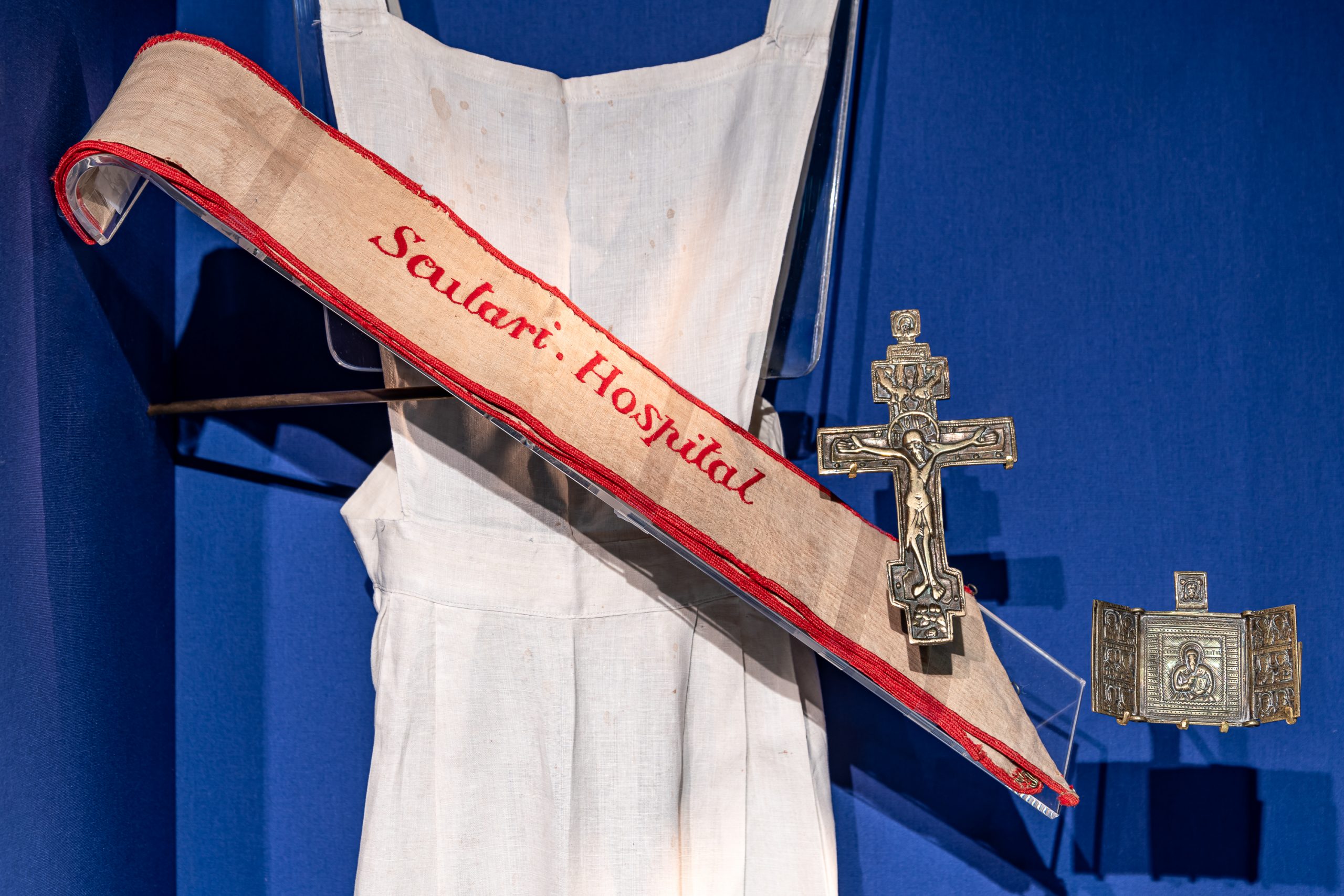 The Scutari uniform apron and sash designed by Florence Nightingale