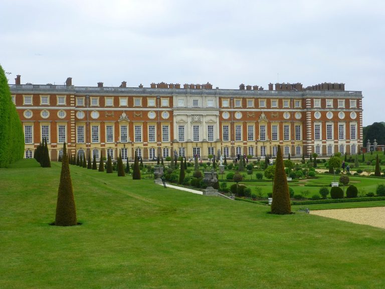 The London Fiver – Five Ghosts of Hampton Court Palace