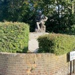 Sigmund Freud statue
